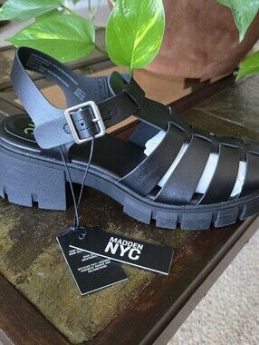 Madden's NYC Sandals